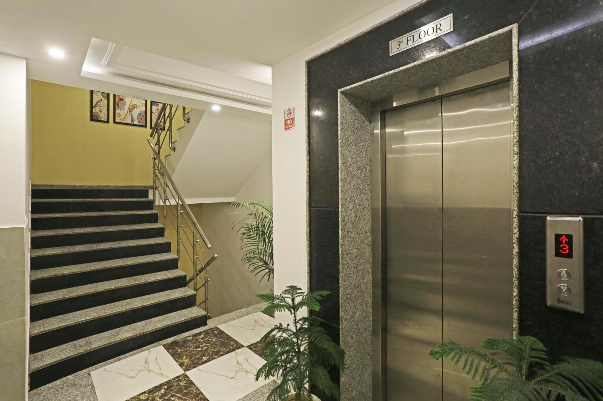 Hotel The Almora Residency - Complimentary Airport Trasnfer Neu-Delhi Exterior foto